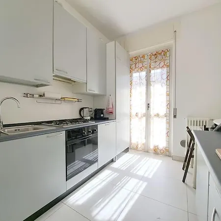 Echo Of The Bells Apartment Como